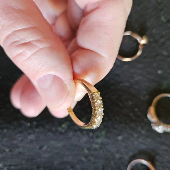 Jewelry - Picture 5 of 7